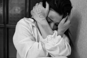 woman, monochrome, bruise, domestic violence, harassment, hurt, pain, portrait
